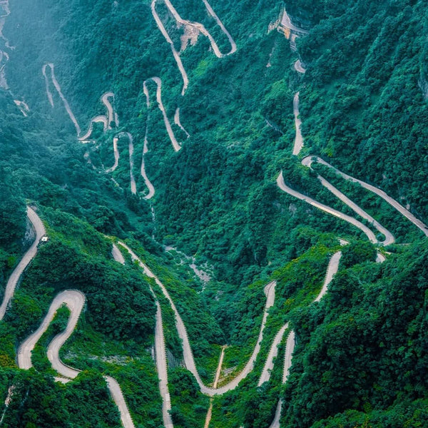 zhangjiajie-mountain-road